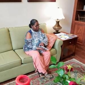 Meet your Posher, Jeanette